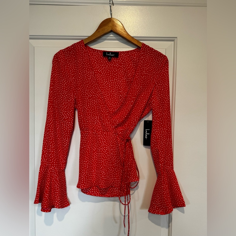 NWT LULU’S bright, red polkadot long sleeve top